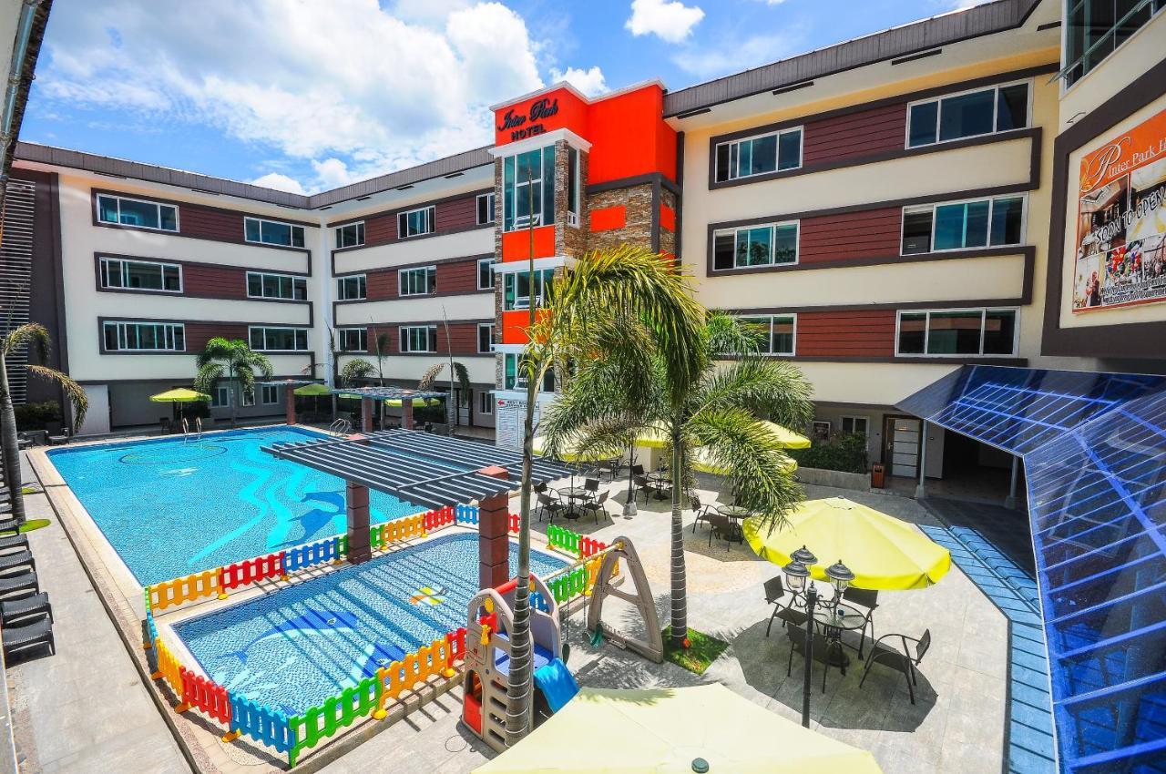 Interpark Hotel Olongapo Ngoại thất bức ảnh